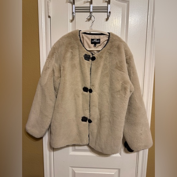 Steve Madden L Faux Fur Tan Coat jacket with Black leather Accents super soft - Picture 1 of 11